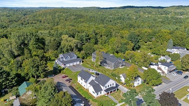 897 Falls Rd, Shelburne, VT 05482 - photo 4