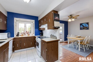 40 Parklane Cir, Bettendorf, IA 52722 - photo 7