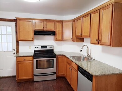 12 Linden St, Stroudsburg, PA 18360 - photo 5