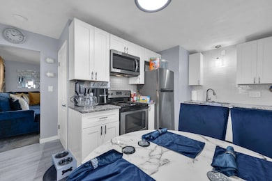 2816 Azelda St, Columbus, OH 43211 - photo 6