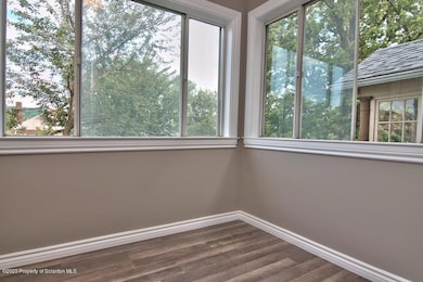 539 N Irving Ave, Scranton, PA 18510 - photo 2