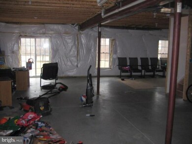 8635 Oakleigh Rd, Parkville, MD 21234 - photo 4