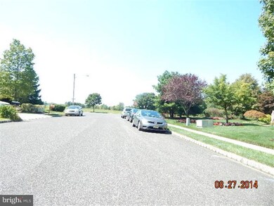 22 Shelburne St, Burlington, NJ 08016 - photo 2