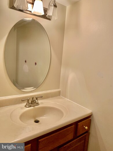 18646 Sage Way, Germantown, MD 20874 - photo 6