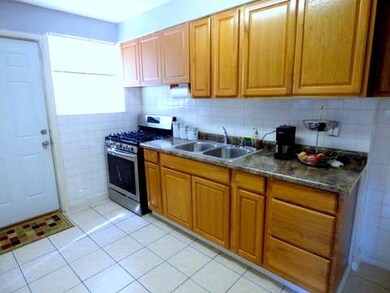 2901 W Granville Ave, Chicago, IL 60659 - photo 7