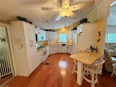 181 Sand Dr, Naples, FL 34104 - photo 5