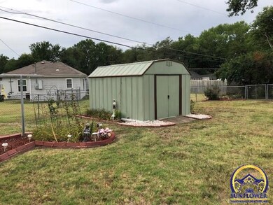 2505 SW 22nd St, Topeka, KS 66611 - photo 7