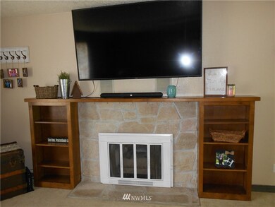 2449 30th Ave, Longview, WA 98632 - photo 4