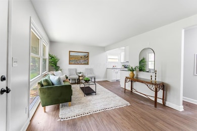 3920 Astor (Interior)-1