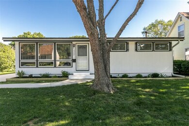 3300 H Ave NW, Cedar Rapids, IA 52405 - photo 2