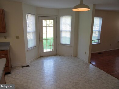 132 W Flagstone Dr, Newark, DE 19702 - photo 5