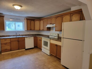 32 Clinton St, Milo, ME 04463 - photo 6