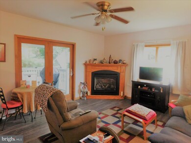 17 W Ridge St, Coaldale, PA 18218 - photo 3