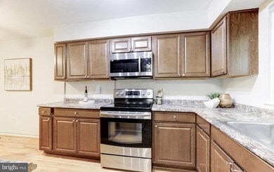 14913 Carriage Square Dr, Silver Spring, MD 20906 - photo 6