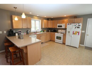 78 Winslow Cir, New London, NH 03257 - photo 7