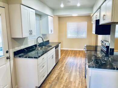 265 W Jasmine St, Mesa, AZ 85201 - photo 4