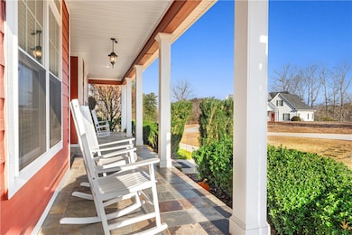 109 Shelter Cove Dr, Seneca, SC 29672 - photo 2