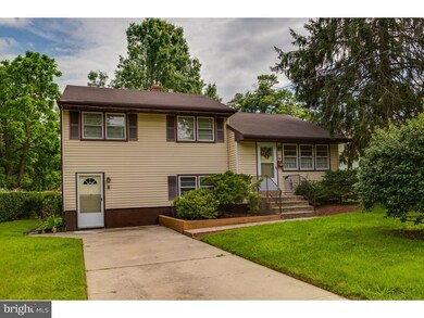 12 Goldy Dr, Gloucester City, NJ 08030 - photo 2