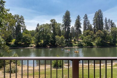 407 SE M St, Grants Pass, OR 97526 - photo 2