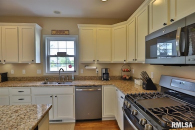 4611 N Weaverridge Blvd, Peoria, IL 61615 - photo 4