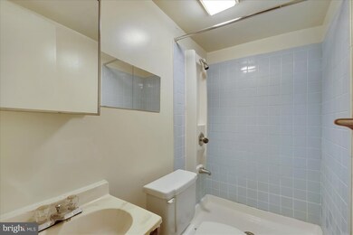 2910 Hickory Leaf Way, Silver Spring, MD 20904 - photo 3