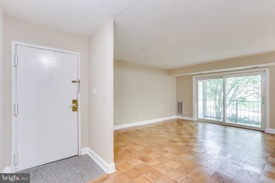 864 Quince Orchard Blvd unit 102, Gaithersburg, MD 20878 - photo 7