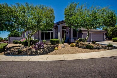 Corner lot in cul-de-sac