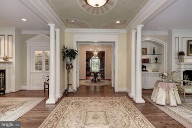 8611 Country Club Dr, Bethesda, MD 20817 - photo 7