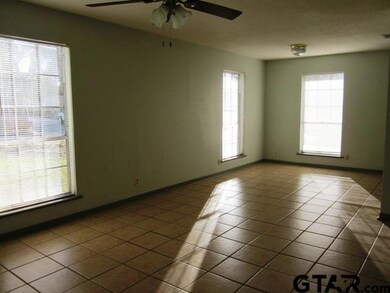 718 E Barbara St, Tyler, TX 75701 - photo 2