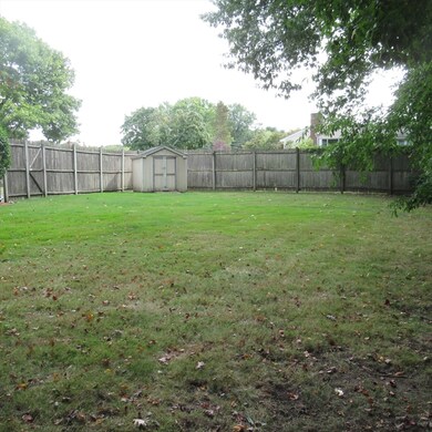 16 Mansfield St, Peabody, MA 01960 - photo 6