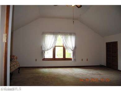 421 Windsor Ln, Statesville, NC 28677 - photo 7