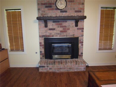 145 Wildwood Dr, Pineville, LA 71360 - photo 4