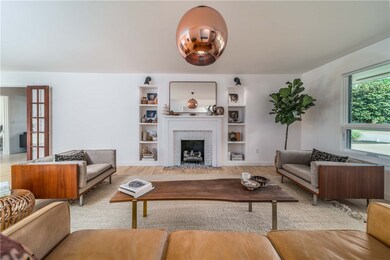 306 NW 6th St, Bentonville, AR 72712 - photo 3