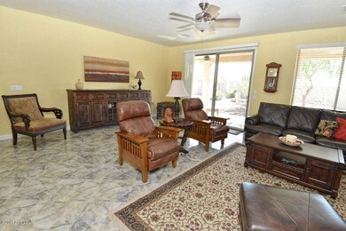 4737 nogales greatrm 3