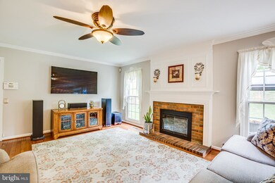 16950 Cass Brook Ln, Woodbridge, VA 22191 - photo 2