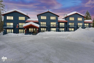 01-Front Exterior_ELI09095-Twilight