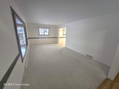 1605 Briarson Dr, Saginaw, MI 48638 - photo 2