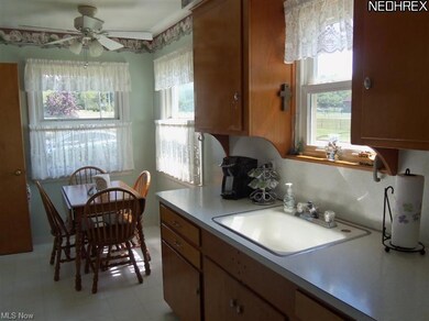 28736 Alton Rd, Wickliffe, OH 44092 - photo 4