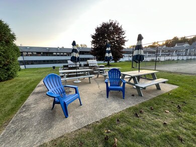 1072 Post Rd unit 103, Wells, ME 04090 - photo 4