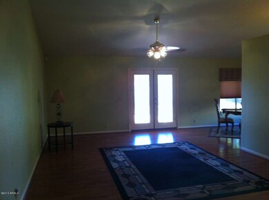 Vaulted Ceiling in LR