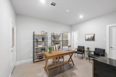 954 Fisher St unit C, Houston, TX 77018 - photo 7