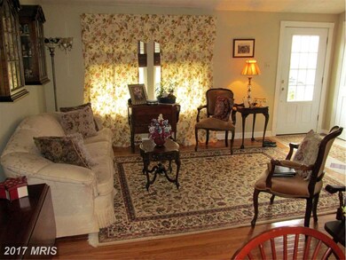 54 Yew Rd, Essex, MD 21221 - photo 5