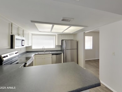 8427 W Orchid Ln, Peoria, AZ 85345 - photo 5