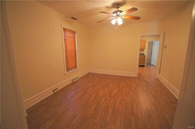 542 Broad St, Emmaus, PA 18049 - photo 5