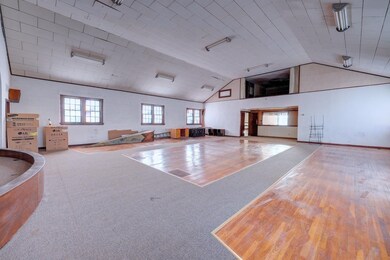 1020 E 12th Ave, Winfield, KS 67156 - photo 2