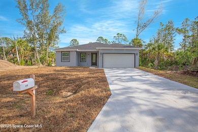 475-LaCocoStSW-Exterior-3