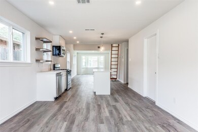 6492 Lontos Dr, Dallas, TX 75214 - photo 5