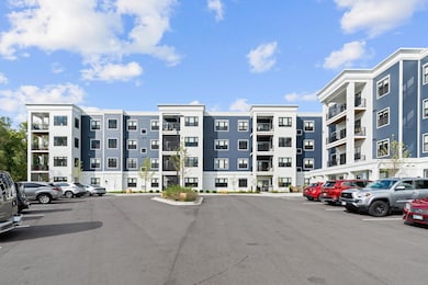 1875 E Shore Dr unit 302, Maplewood, MN 55109 - photo 3