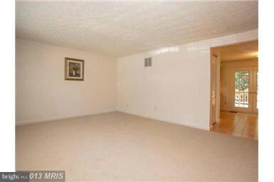 8106 Parkdale Ct, Springfield, VA 22153 - photo 6