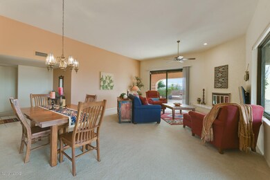 LIVINGROOM-DINING